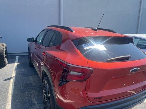 Cayenne Orange Metallic 2024 Chevrolet Trax 2RS