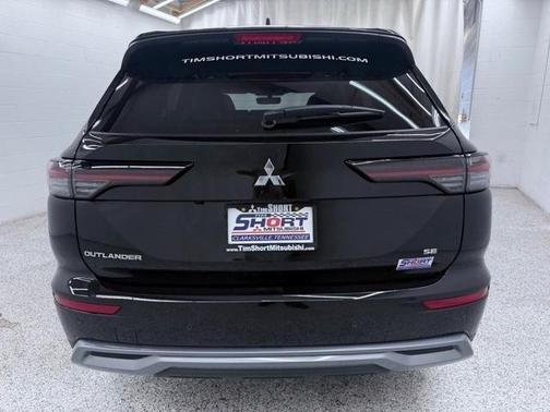 2025 Mitsubishi Outlander SE