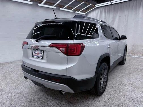 Quicksilver Metallic 2018 GMC Acadia SLT-1