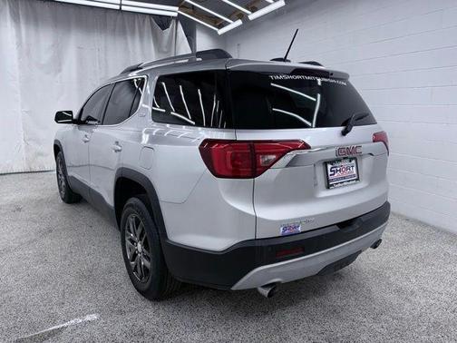 Quicksilver Metallic 2018 GMC Acadia SLT-1