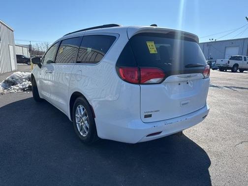 2021 Chrysler Voyager LXI
