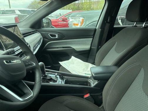 Bright White Clearcoat 2024 Jeep Compass Sport