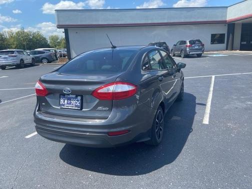 2016 Ford Fiesta SE