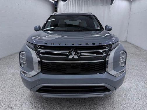 Gray 2026 Mitsubishi Outlander SEL