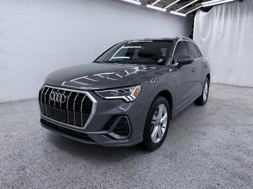 2022 Audi Q3 45 S line Premium