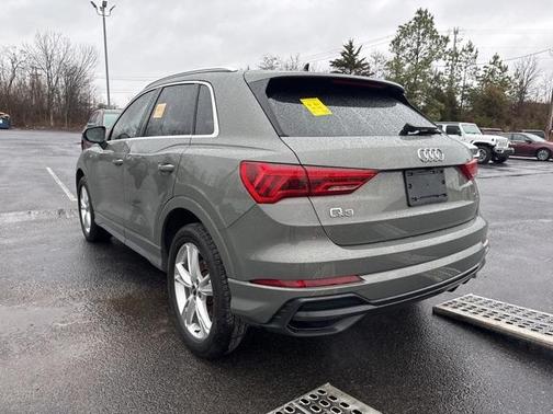 2022 Audi Q3 45 S line Premium