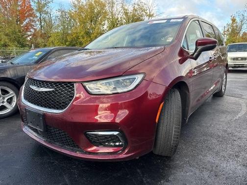 2023 Chrysler Pacifica Touring-L