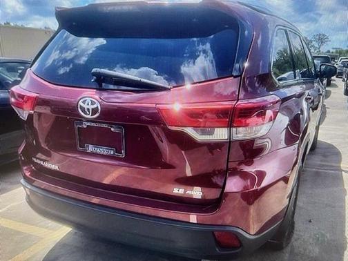 2017 Toyota Highlander SE