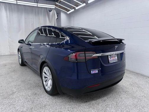 Deep Blue Metallic 2017 Tesla Model X 100D