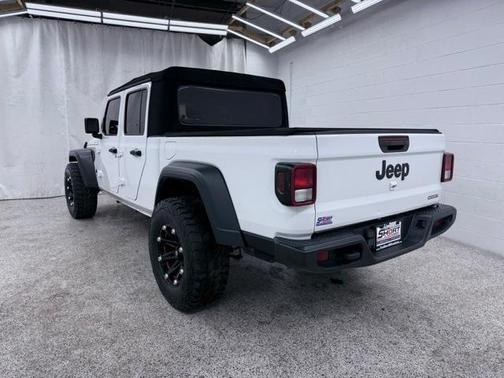 2020 Jeep Gladiator Sport