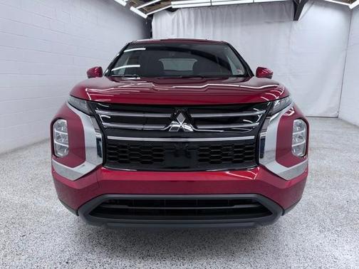 2025 Mitsubishi Outlander ES