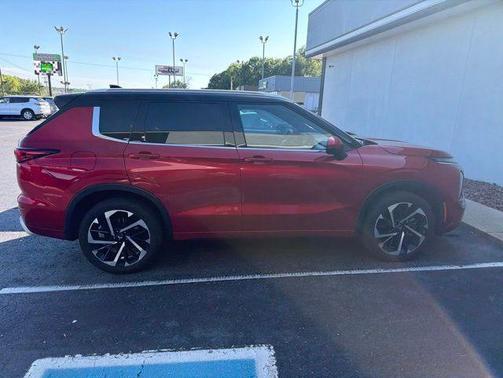 Diamond Red 2023 Mitsubishi Outlander SEL Black Edition