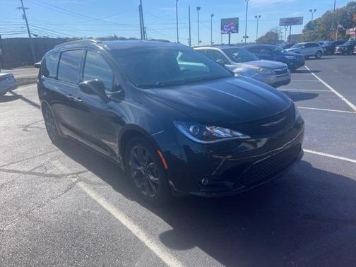 2018 Chrysler Pacifica Touring Plus