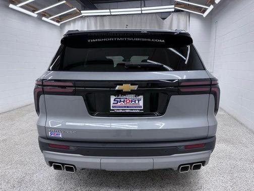 Sterling Gray Metallic 2025 Chevrolet Traverse LT