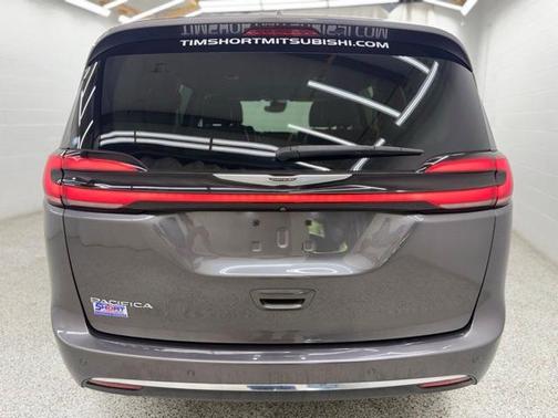 2021 Chrysler Pacifica Touring-L