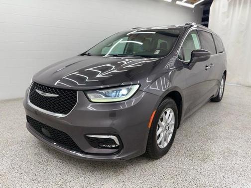 2021 Chrysler Pacifica Touring-L