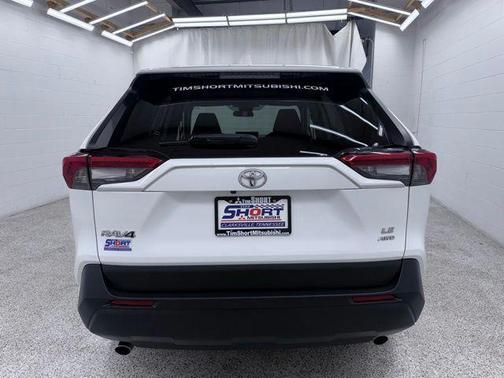 Ice 2024 Toyota RAV4 LE