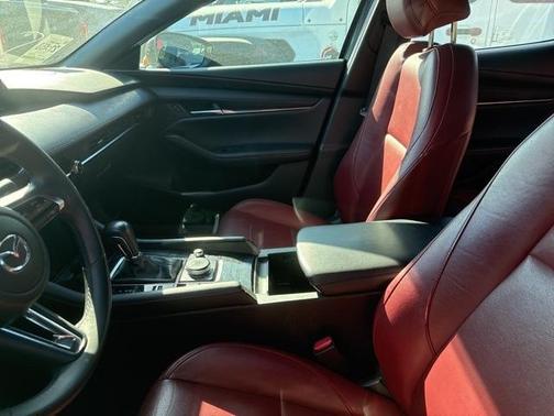 2024 Mazda Mazda3 2.5 S Carbon Edition