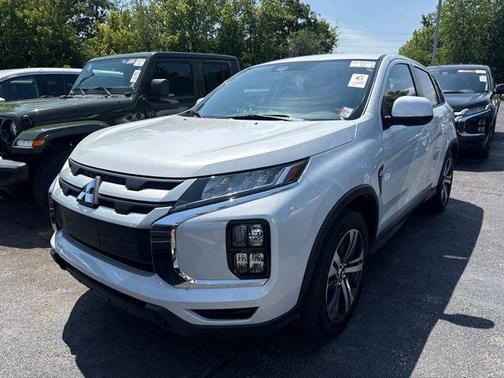 White Diamond 2024 Mitsubishi Outlander Sport 2.0 ES
