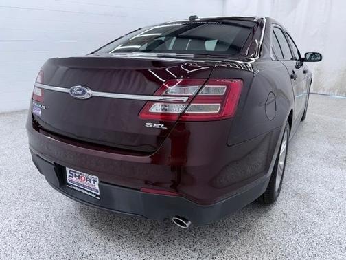 2019 Ford Taurus SEL