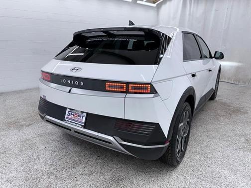 2024 Hyundai IONIQ 5 SE