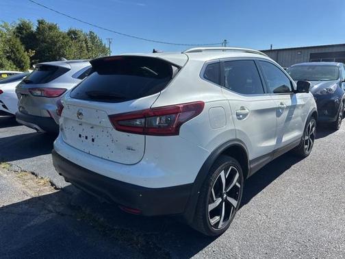 2021 Nissan Rogue Sport SL