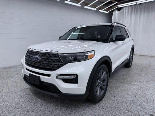 White Metallic 2021 Ford Explorer XLT