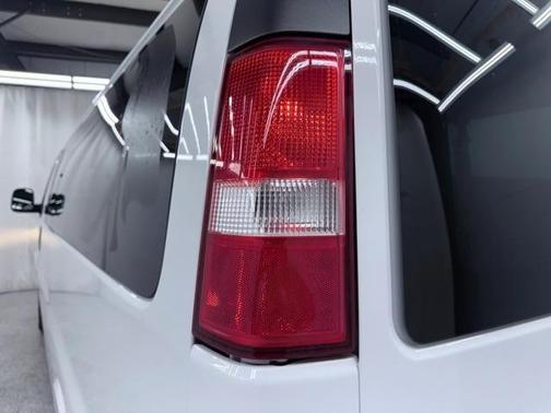 2022 Chevrolet Express 3500 LS