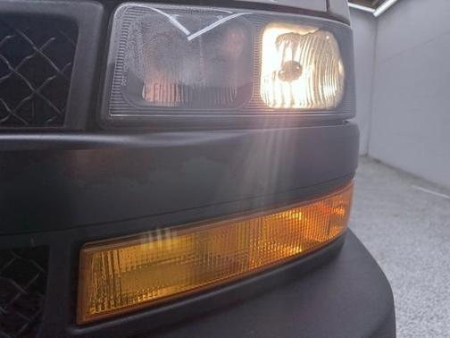 2022 Chevrolet Express 3500 LS