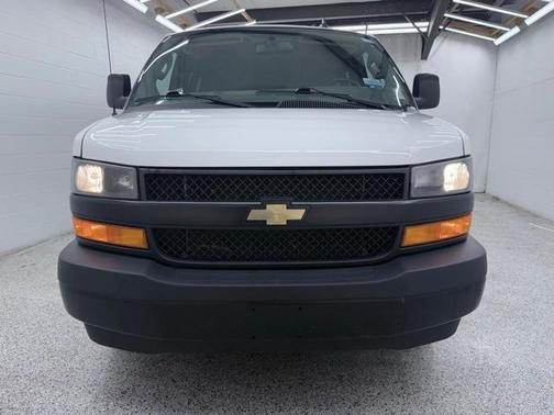 2022 Chevrolet Express 3500 LS