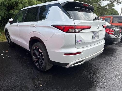 2024 Mitsubishi Outlander SE Black Edition