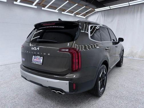 Dark Moss 2023 Kia Telluride S