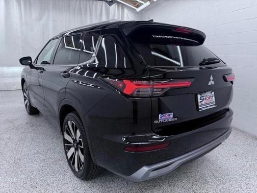 2025 Mitsubishi Outlander SEL