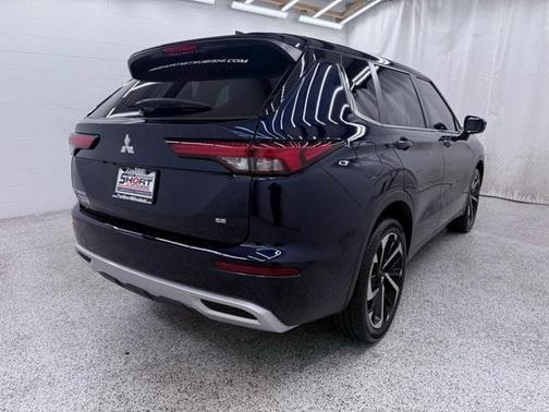 2023 Mitsubishi Outlander SE