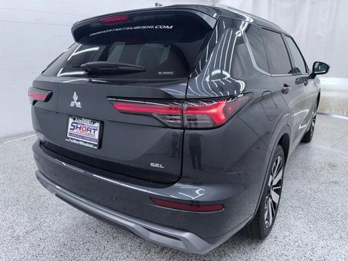 2025 Mitsubishi Outlander SEL