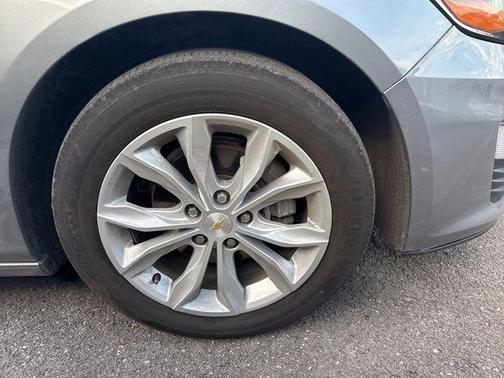 Sterling Gray Metallic 2024 Chevrolet Malibu LT