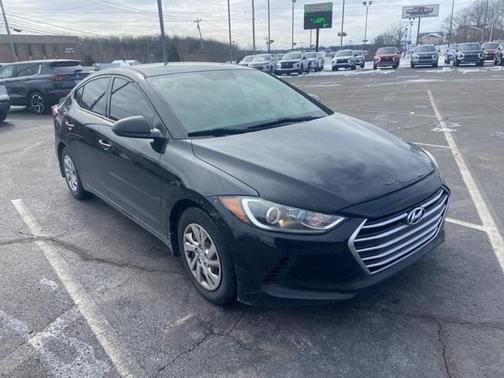 2018 Hyundai ELANTRA SE