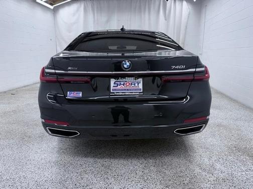 2022 BMW 740 i xDrive