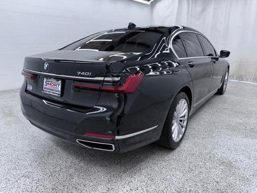 2022 BMW 740 i xDrive