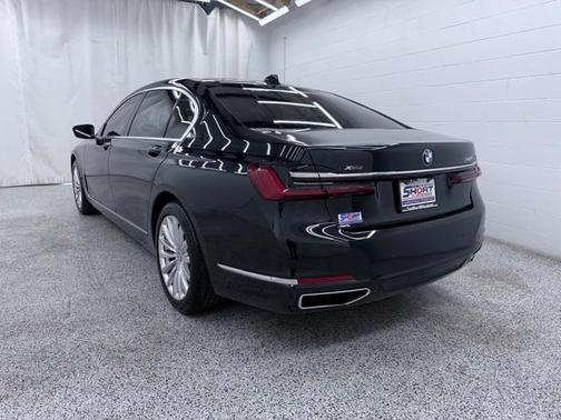 2022 BMW 740 i xDrive