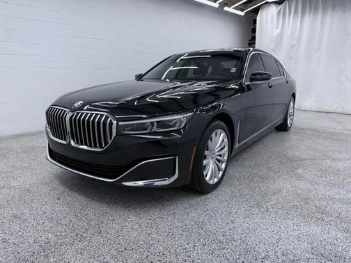 2022 BMW 740 i xDrive