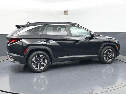 Phantom Black 2025 Hyundai TUCSON SEL