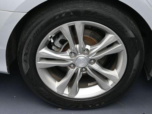 Symphony Silver 2018 Hyundai SONATA SEL