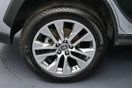 Silver Sky Metallic 2022 Toyota RAV4 XLE Premium