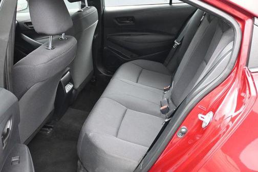 Silver Sky Metallic 2022 Toyota RAV4 XLE Premium