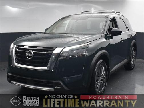 2025 Nissan Pathfinder SL FWD
