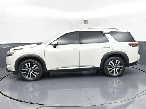2023 Nissan Pathfinder Platinum 4WD