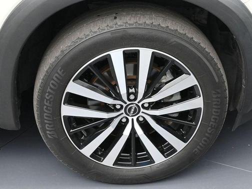 2023 Nissan Pathfinder Platinum 4WD