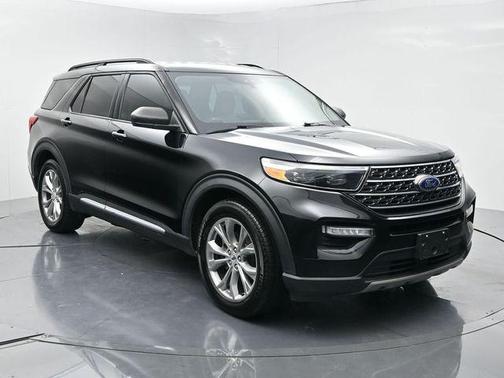 Agate Black Metallic 2022 Ford Explorer XLT