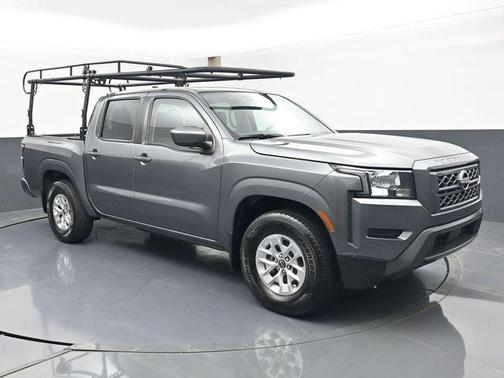 Gun Metallic 2024 Nissan Frontier SV